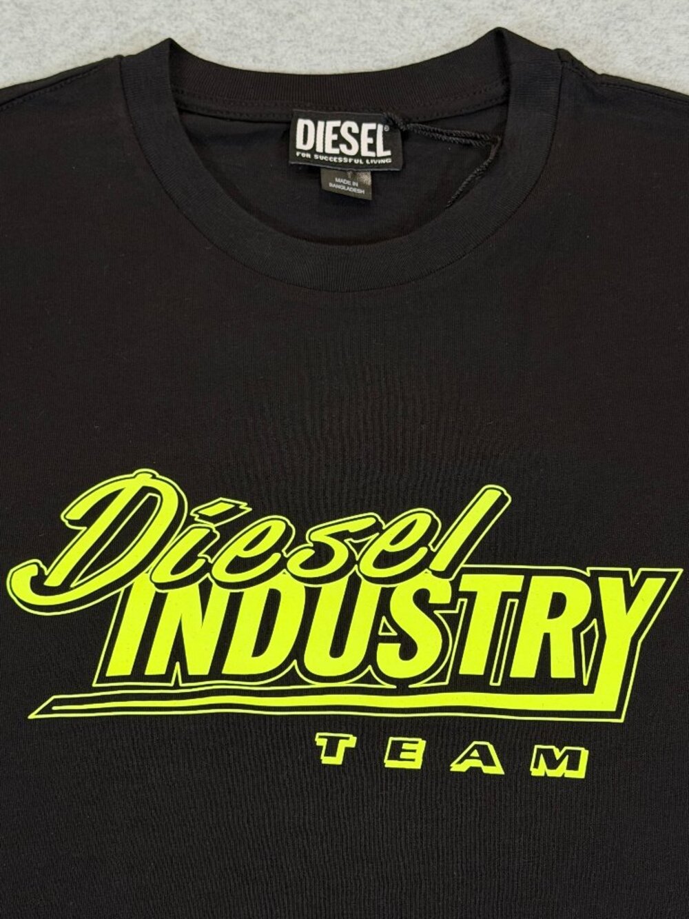 Diesel Industry Team T-Shirt Men's Black Lime Green Logo Graphic Tee Medium NWT